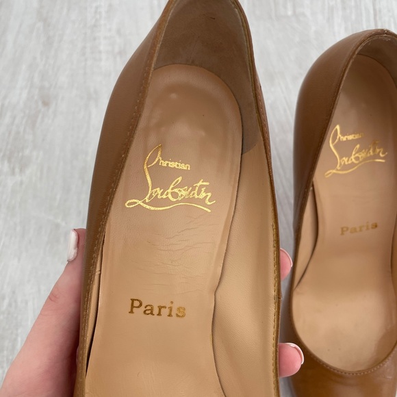Christian Louboutin Brown Leather Pump Round Toe - Picture 5 of 16